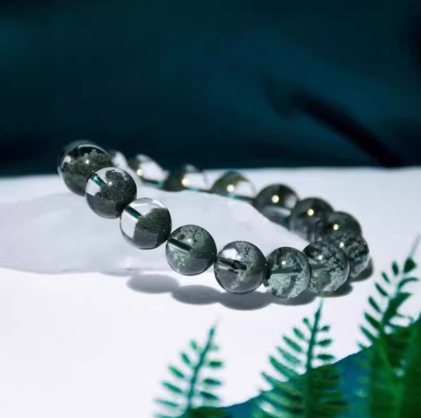 Green Phantom Crystal Bracelet – Wealth & Prosperity Symbol, 8mm Beads