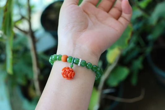 Premium Hetian Jade Bead Bracelet 8mm – Vivid Yang Green Nephrite with Handcarved Floral Pendant